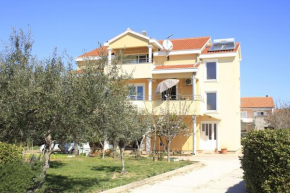 Apts Mediterraneo - private parking